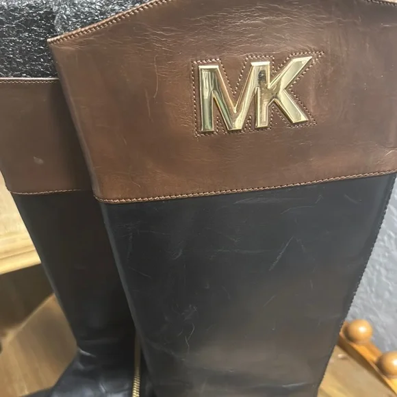Michael Kors Black Mid-Calf Leather Boots - Picture 4 of 9